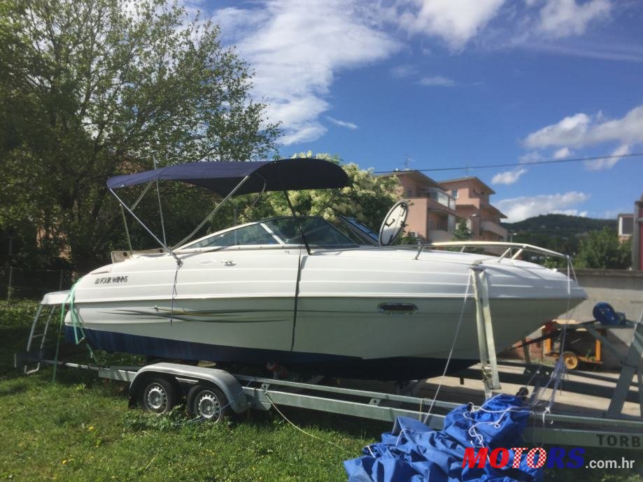 2006' Four Winns Sundowner 215 photo #1