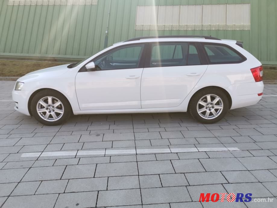 2016' Skoda Octavia Combi photo #2
