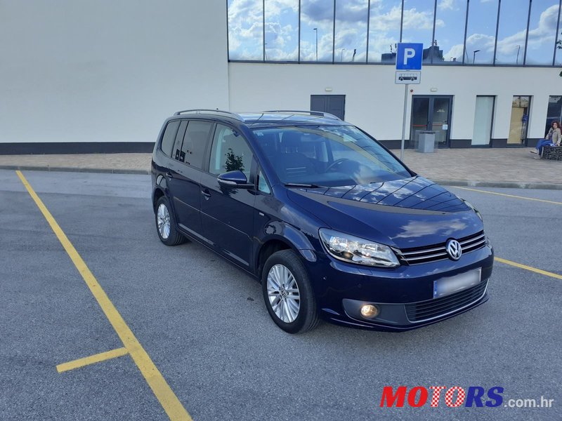 2014' Volkswagen Touran 2,0 Tdi photo #4