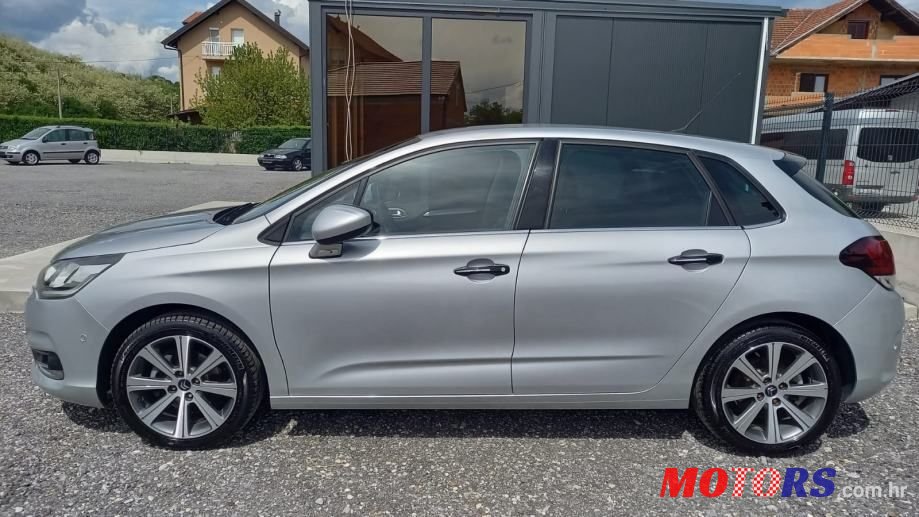 2016' Citroen C4 photo #2
