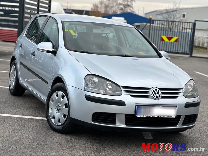 2003' Volkswagen Golf V 1.9 Tdi photo #2