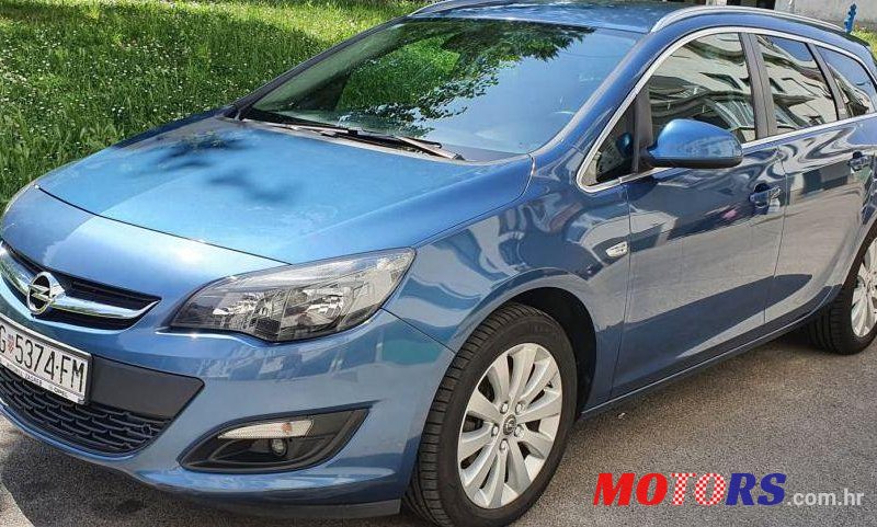 2015' Opel Astra Karavan Sports 1,6 Cdti photo #1