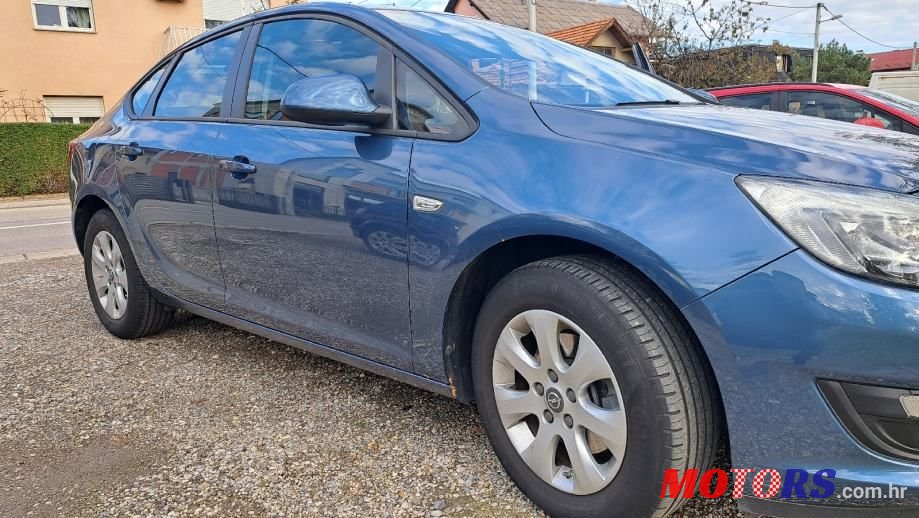 2018' Opel Astra 1.6 Cdti photo #6