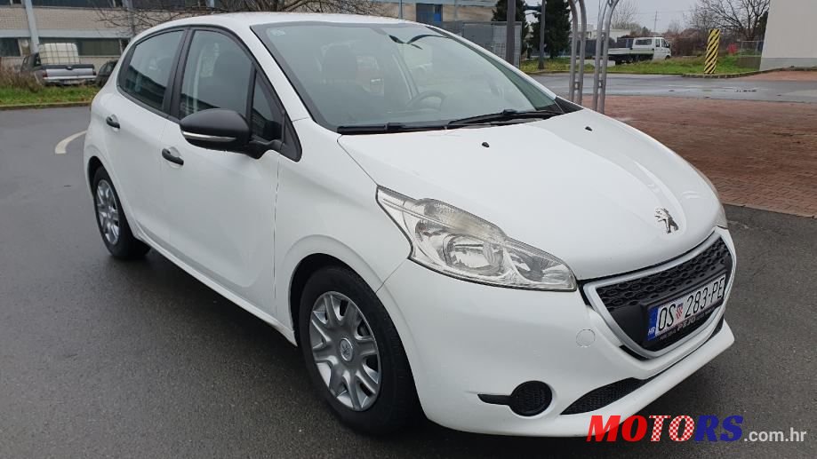 2014' Peugeot 208 1,4 Hdi photo #2