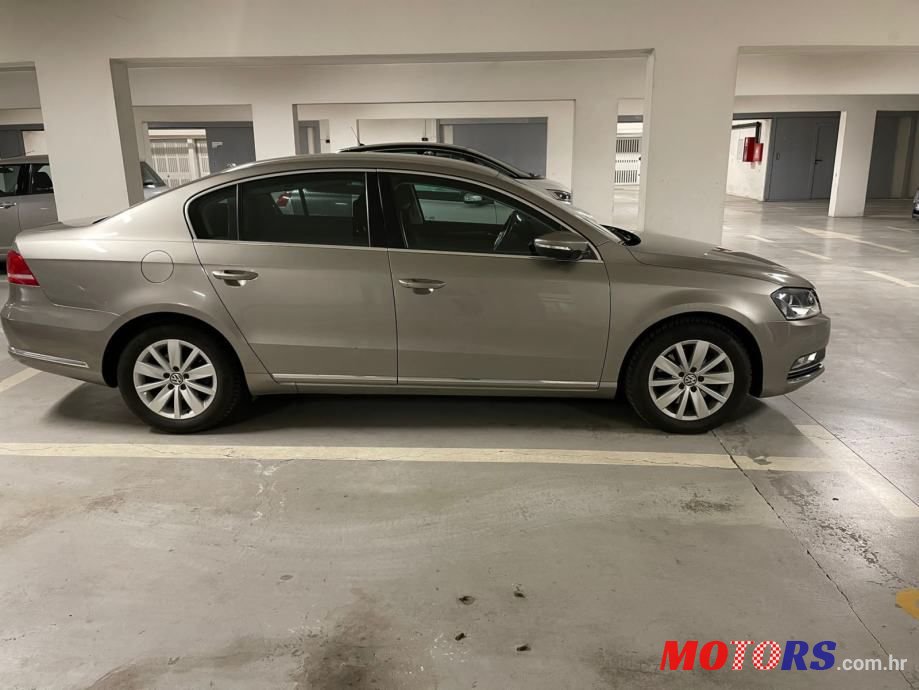 2013' Volkswagen Passat photo #1