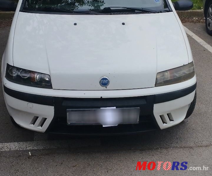 2002' Fiat Punto 1,9 Jtd photo #1