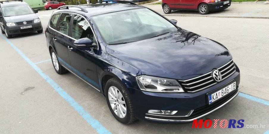 2012' Volkswagen Passat Variant photo #1