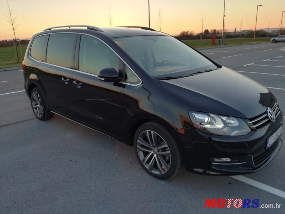 2015' Volkswagen Sharan photo #1