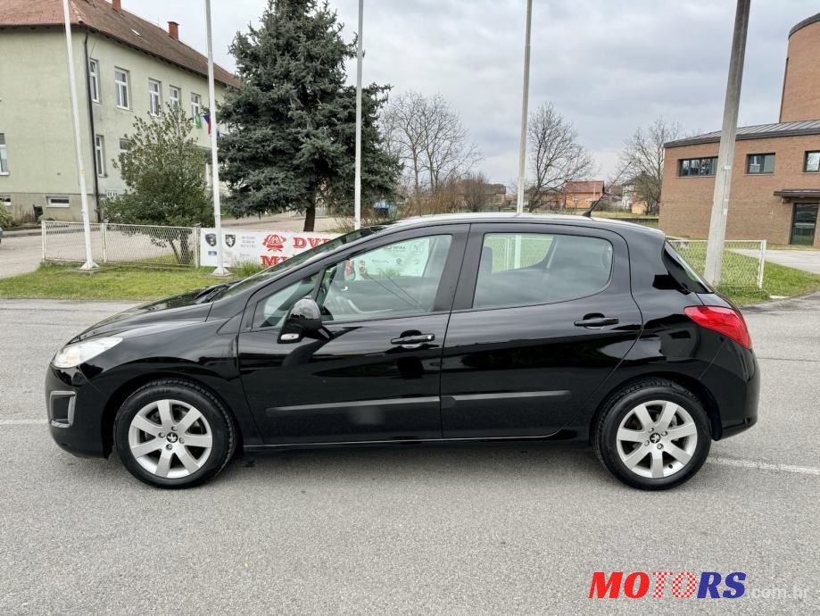 2012' Peugeot 308 1.4 photo #1