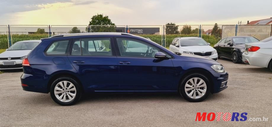 2019' Volkswagen Golf 7 Variant photo #2