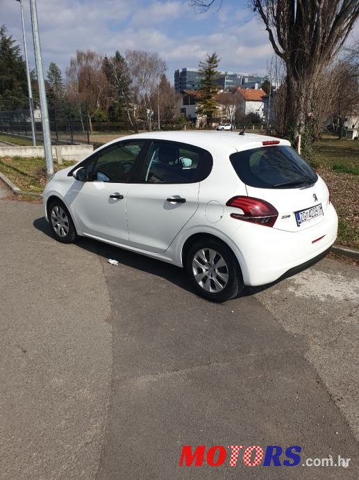 2018' Peugeot 208 1,6 Bluehdi photo #2