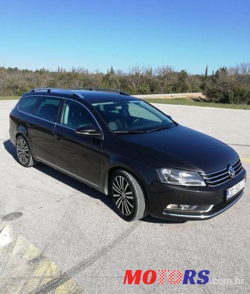 2011' Volkswagen Passat Variant 1,6 Tdi photo #1