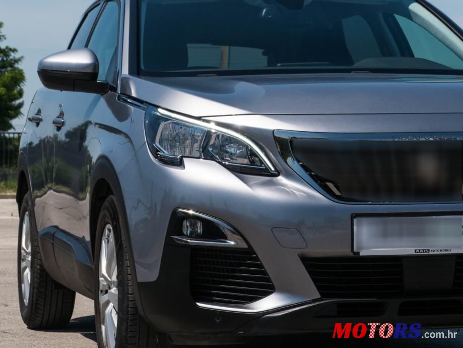 2018' Peugeot 3008 1,6 Bluehdi photo #2