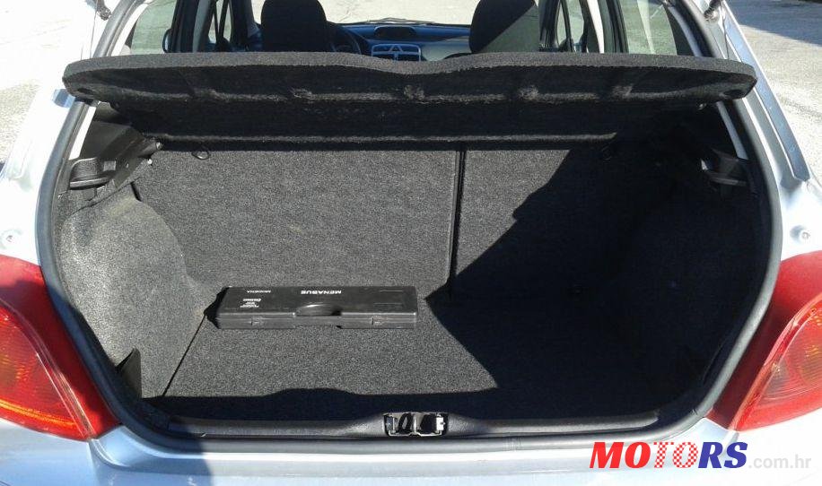 2003' Peugeot 307 2,0 HDi XS photo #3