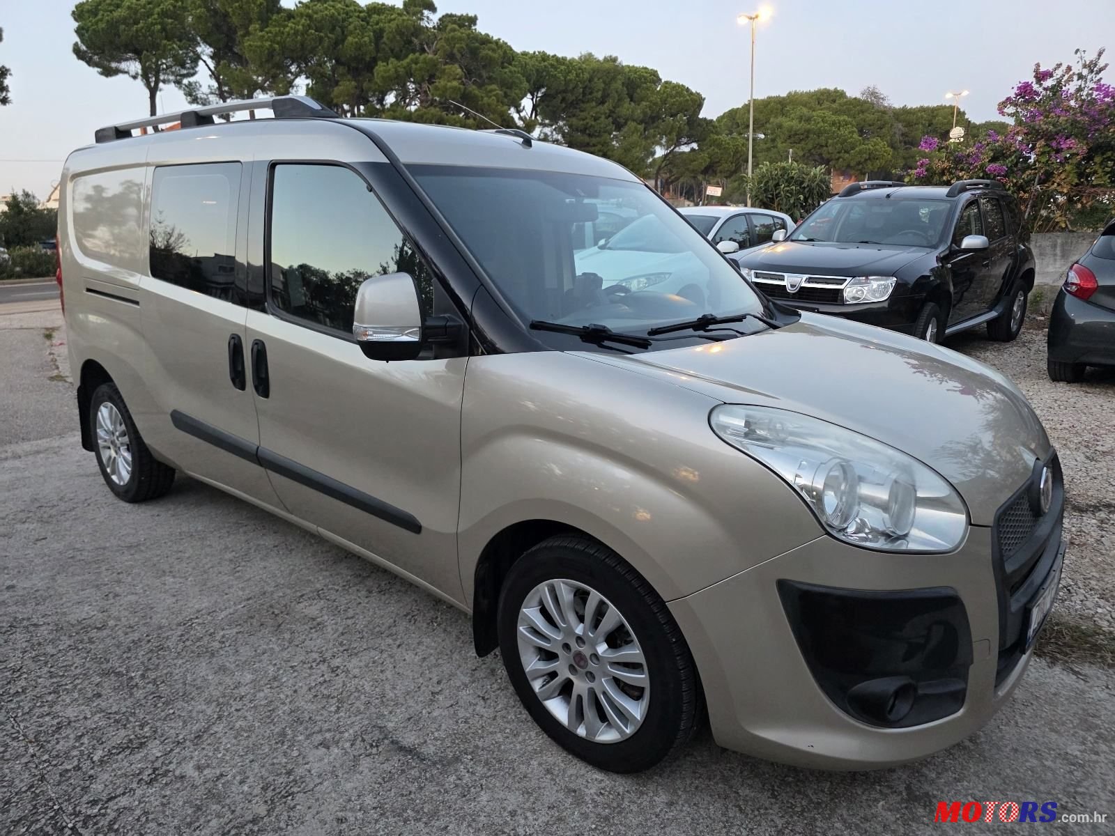 2011' Fiat Doblo photo #2