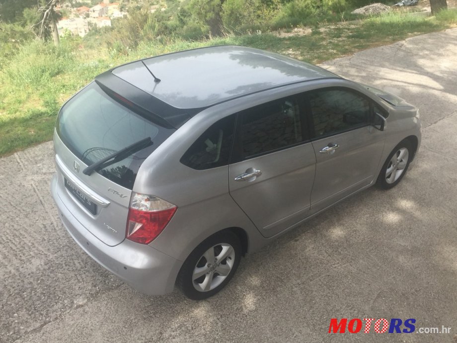 2006' Honda FR-V photo #2