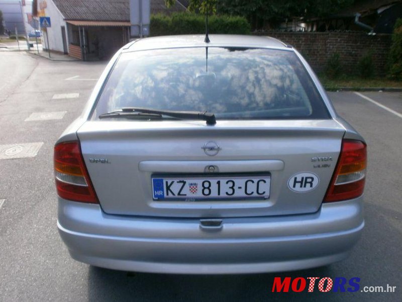 1999' Opel Astra 1,4 Club photo #2