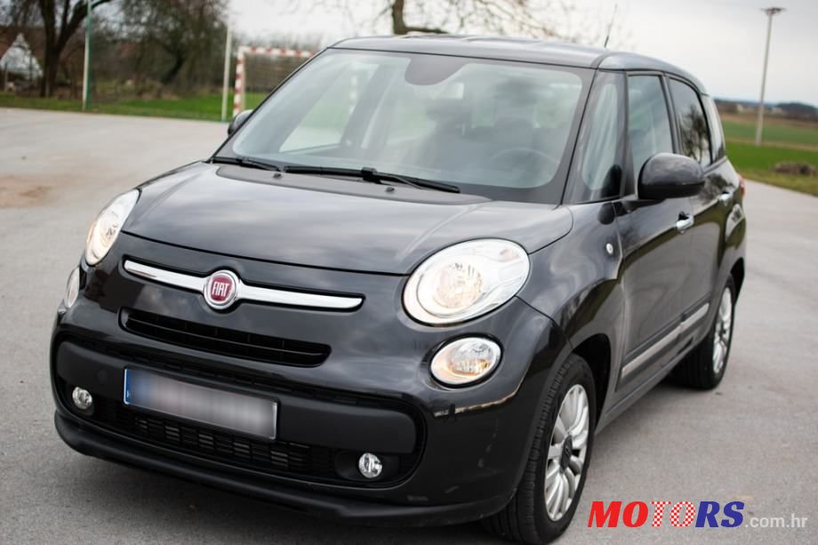 2016' Fiat 500L photo #1