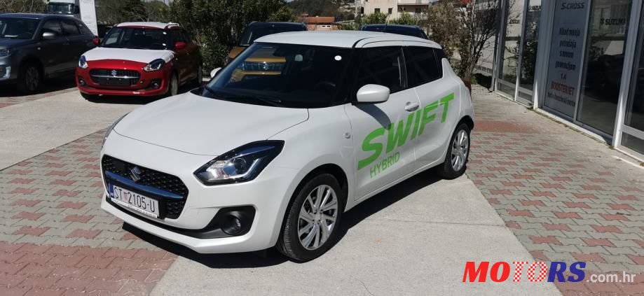 2020' Suzuki Swift 1,2 photo #2