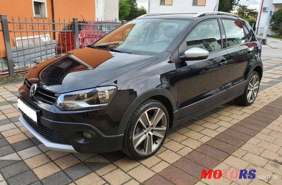 2013' Volkswagen Polo 1,6 Tdi photo #1