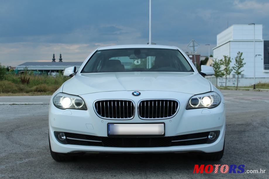 2010' BMW Serija 5 520D photo #1