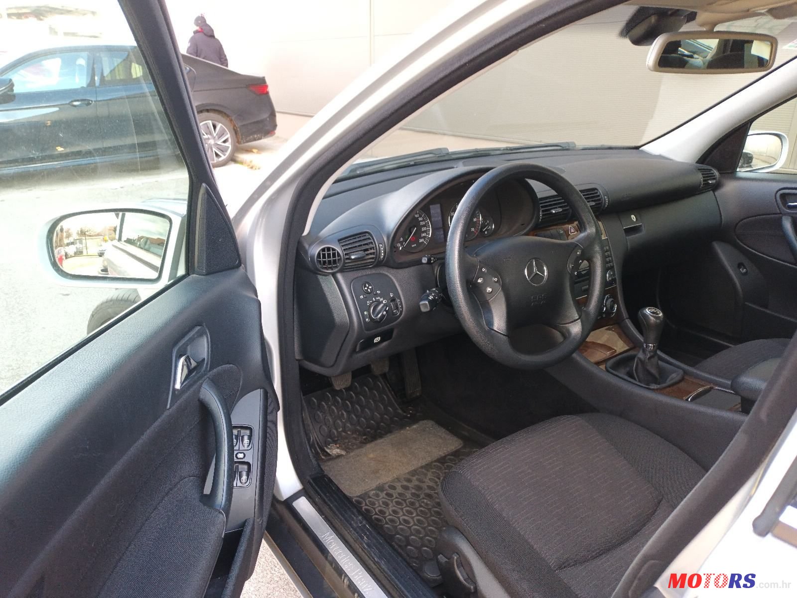 2004' Mercedes-Benz C-Klasa 180 T photo #5