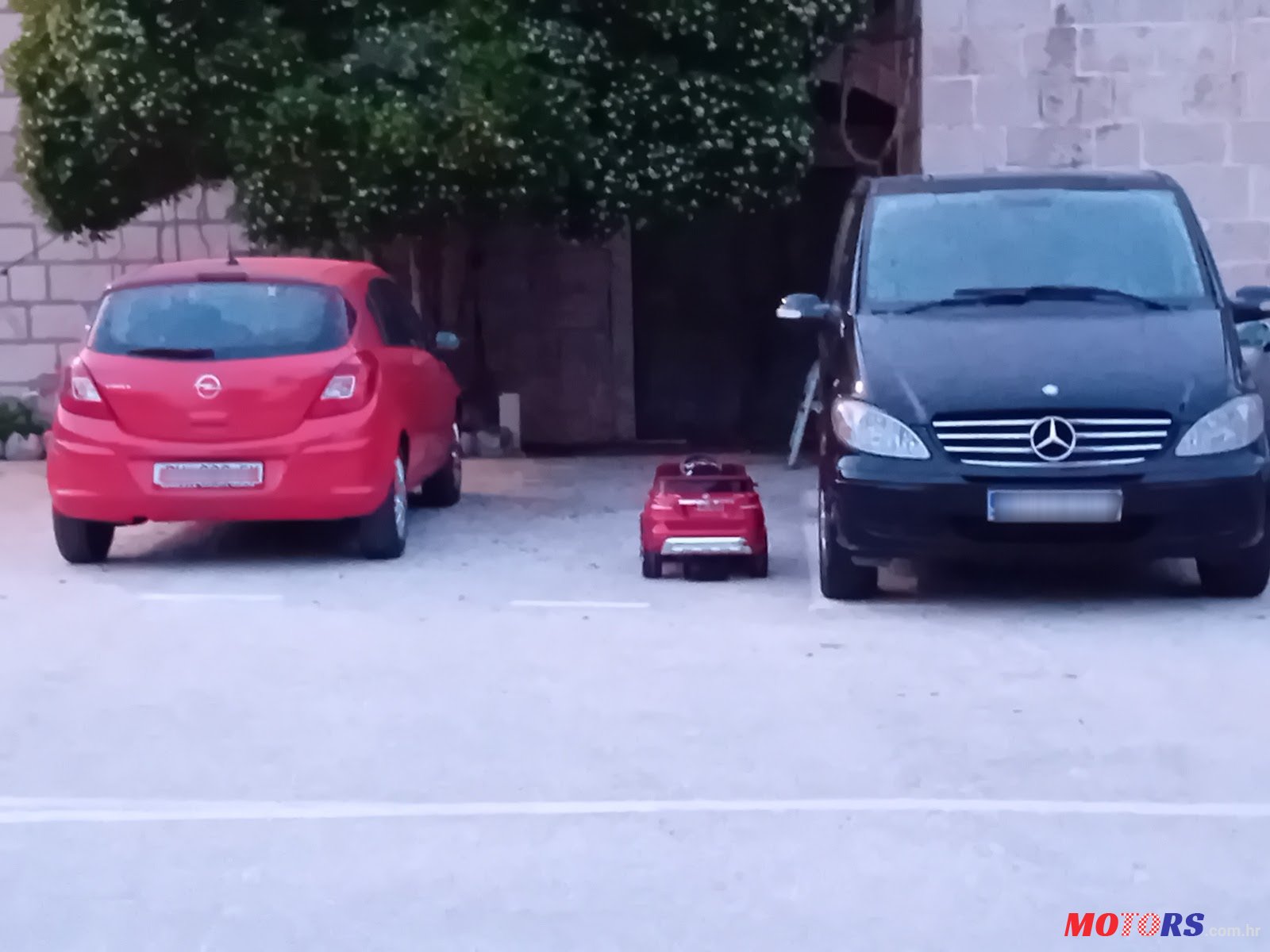 2006' Mercedes-Benz Viano photo #2