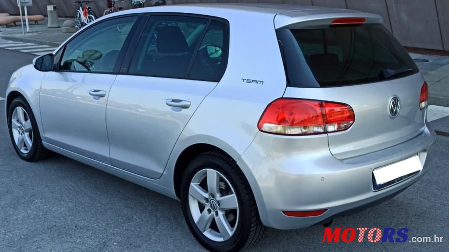2010' Volkswagen Golf 6 1,6 Tdi photo #4