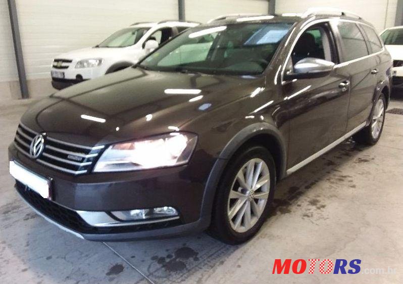 2012' Volkswagen Passat Variant 2,0 Tdi photo #1