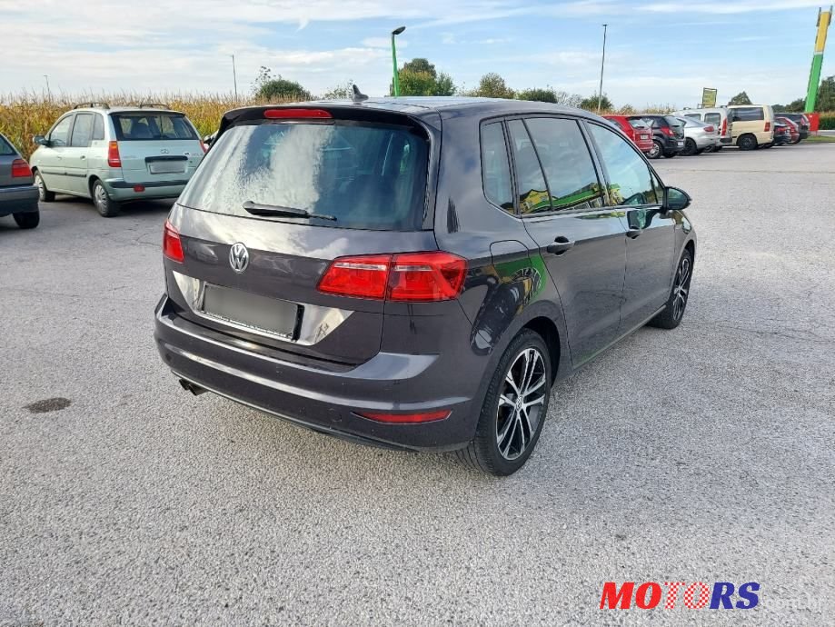 2015' Volkswagen Golf Sportsvan photo #4