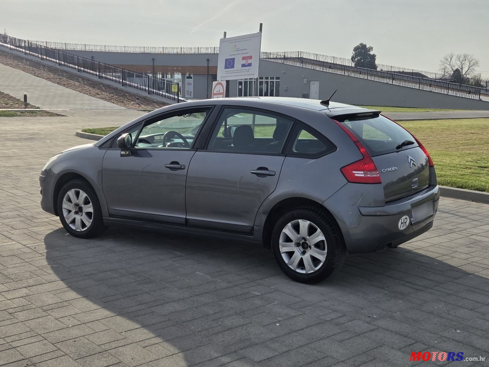 2010' Citroen C4 1,6 Hdi photo #3