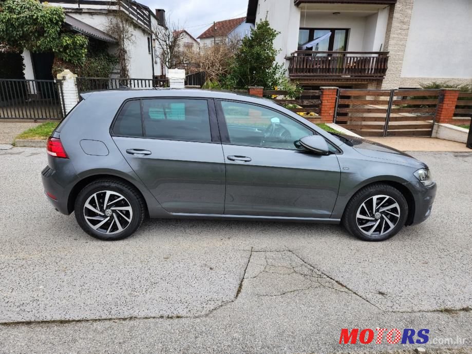 2018' Volkswagen Golf 7 photo #6