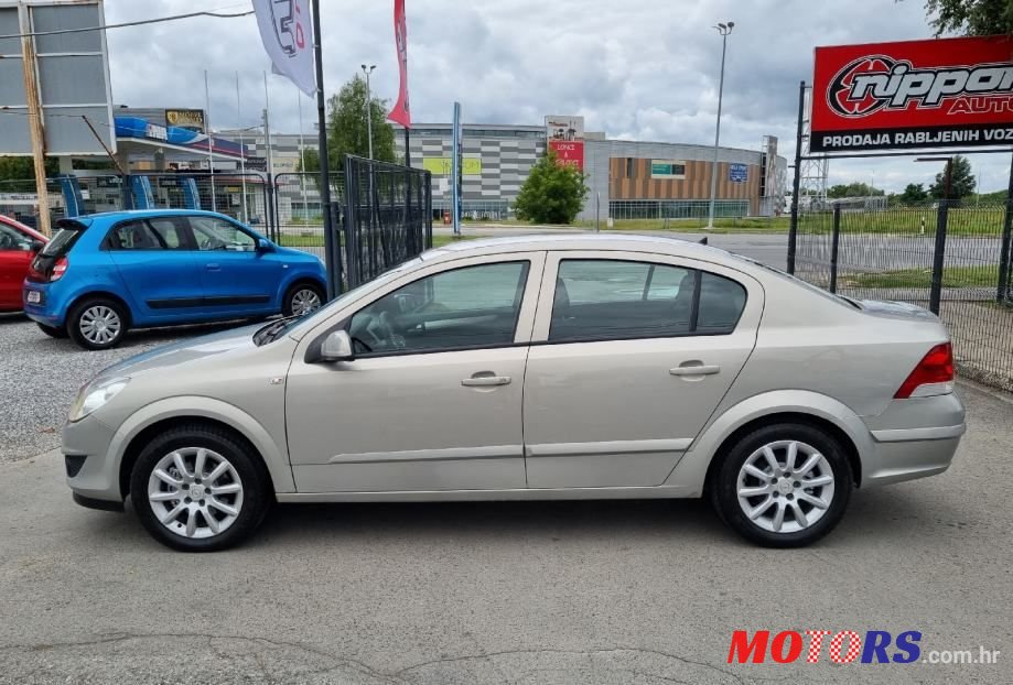 2008' Opel Astra 1,6 photo #3