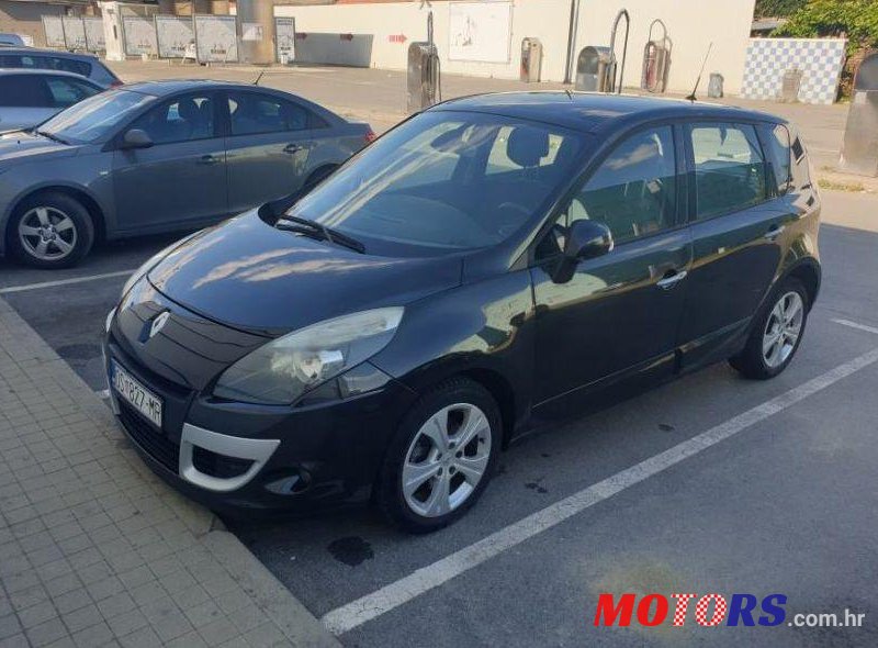 2010' Renault Scenic 1,5 Dci photo #1