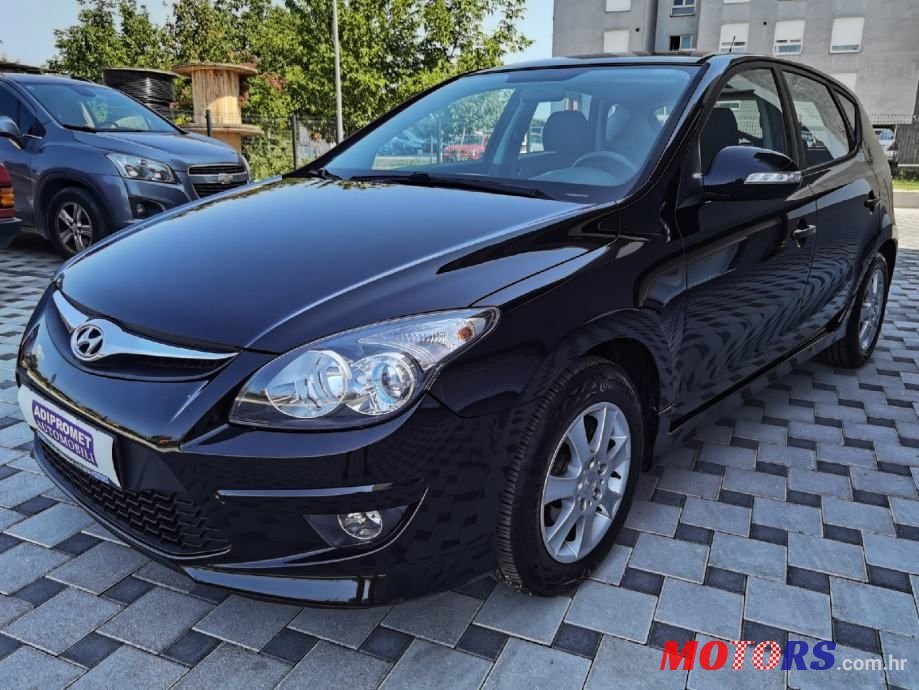 2011' Hyundai i30 1,6 Crdi photo #1