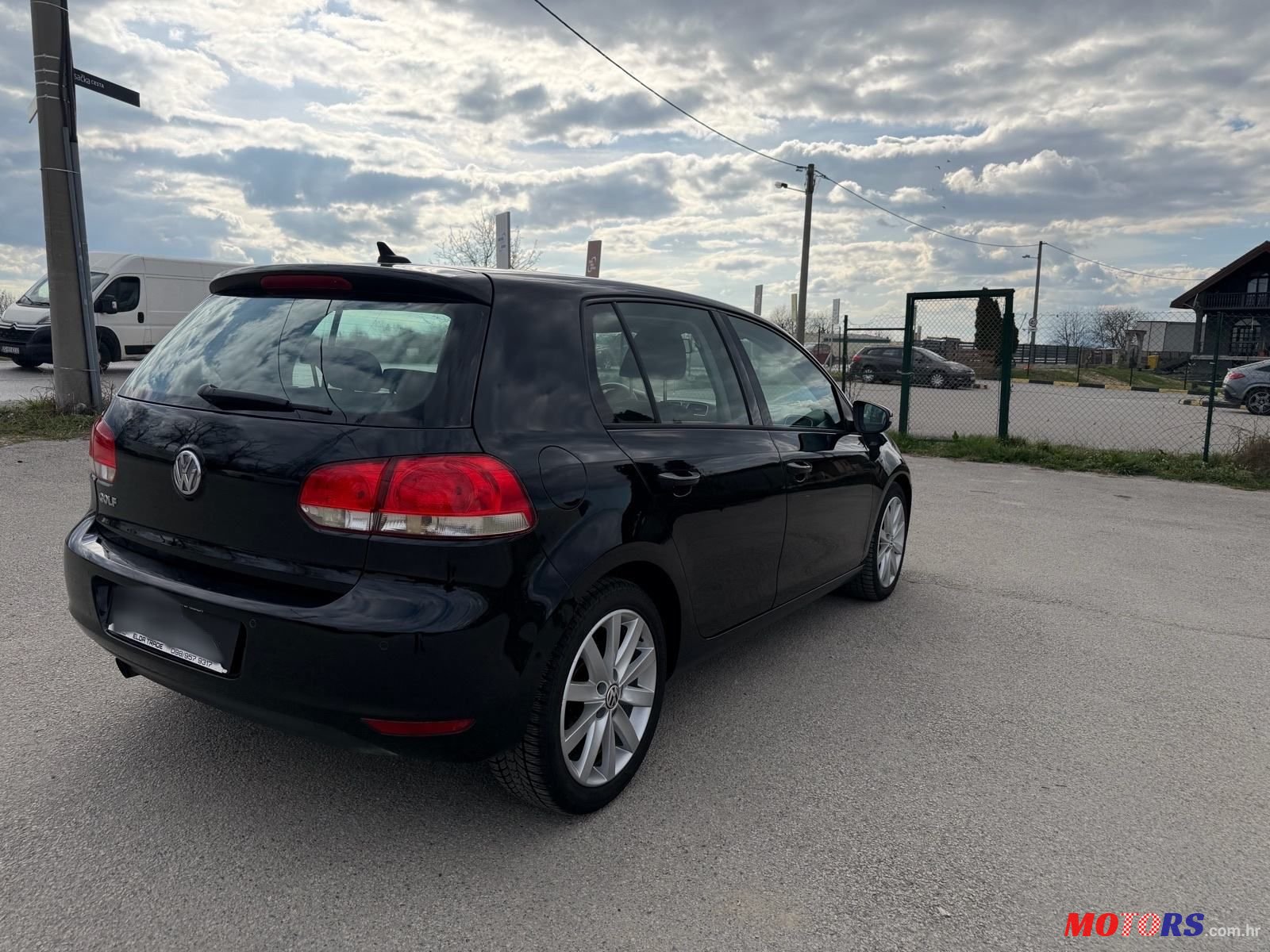 2009' Volkswagen Golf VI 1,6 Tdi photo #4