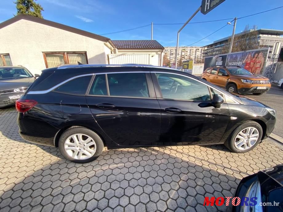 2018' Opel Astra Karavan photo #4