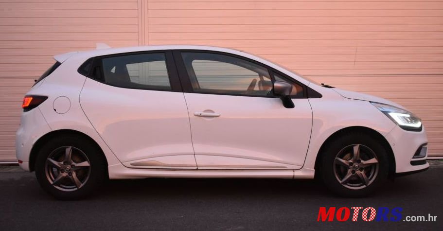 2017' Renault Clio 0.9 Tce Gt Line photo #1
