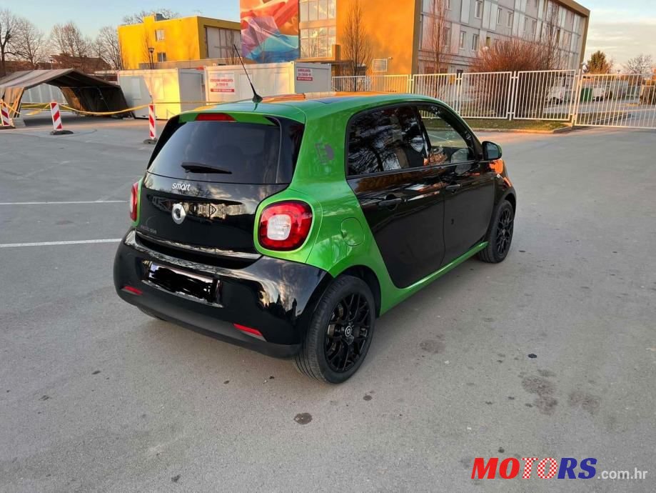 2017' Smart Forfour Eq photo #2