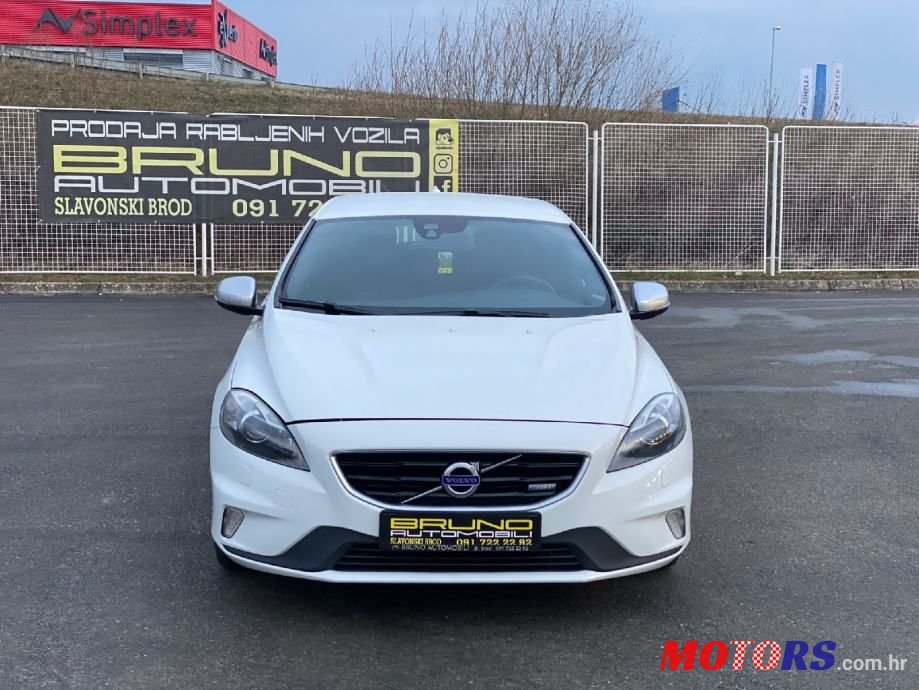 2013' Volvo V40 D2 photo #2