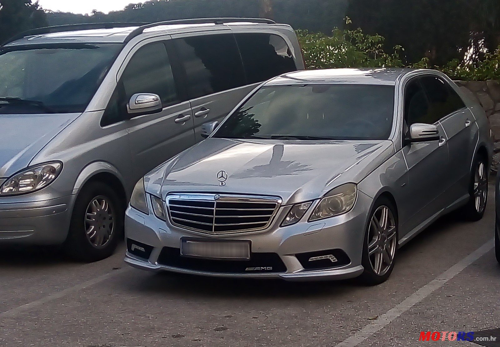 2010' Mercedes-Benz E 220 AMG Line photo #1