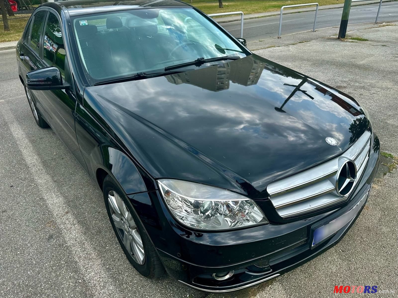 2011' Mercedes-Benz C-Klasa photo #2