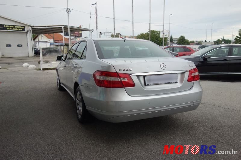 2009' Mercedes-Benz E-Klasa 220 Cdi photo #4