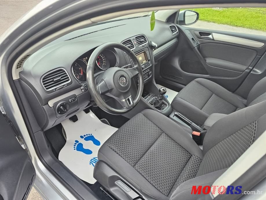 2011' Volkswagen Golf VI 1,6 Tdi photo #6