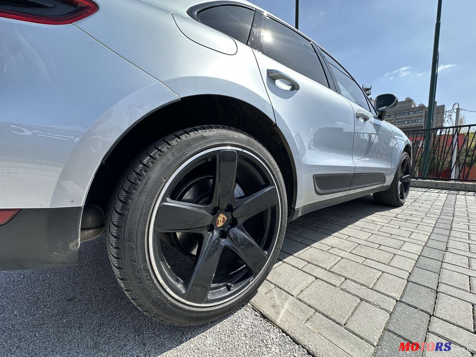 2015' Porsche Macan photo #4