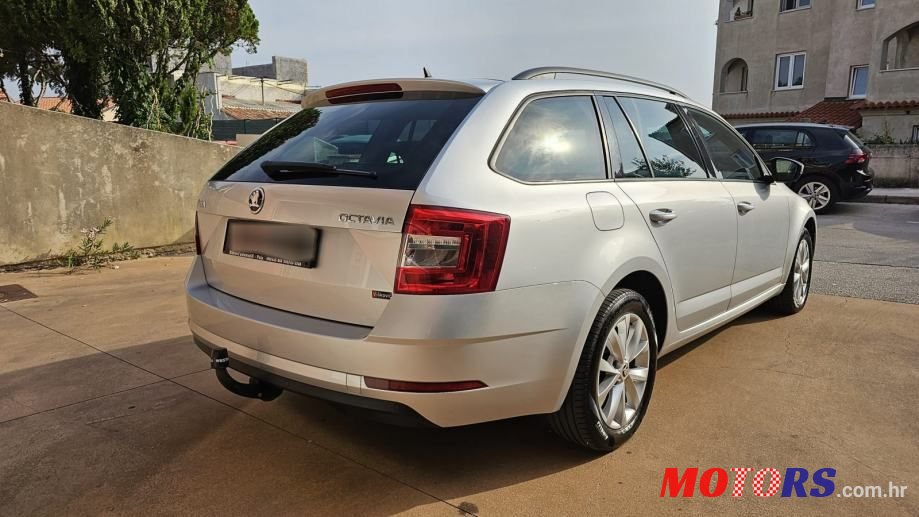 2019' Skoda Octavia Combi photo #5