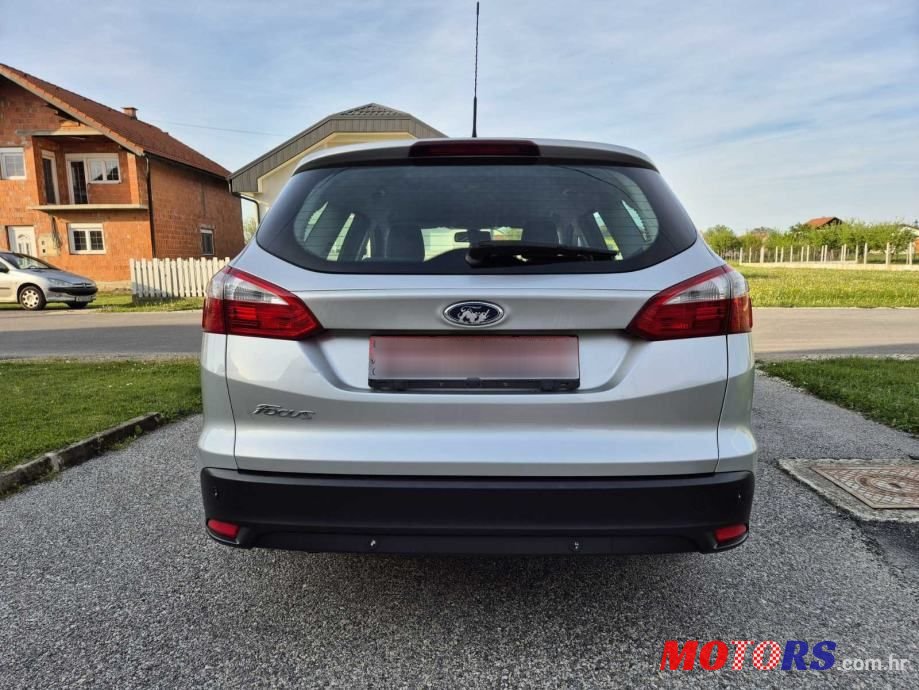 2011' Ford Focus Karavan photo #4