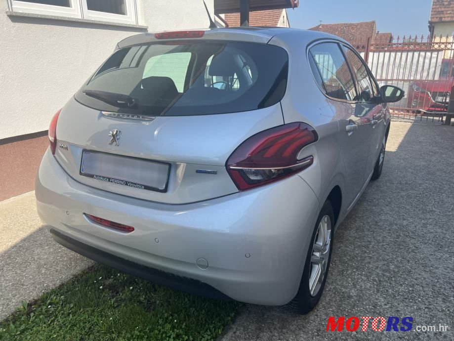 2016' Peugeot 208 1,2 photo #3