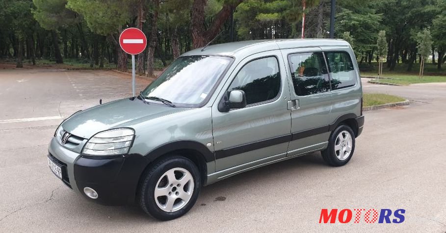 2014' Peugeot 208 1,4 Hdi photo #1