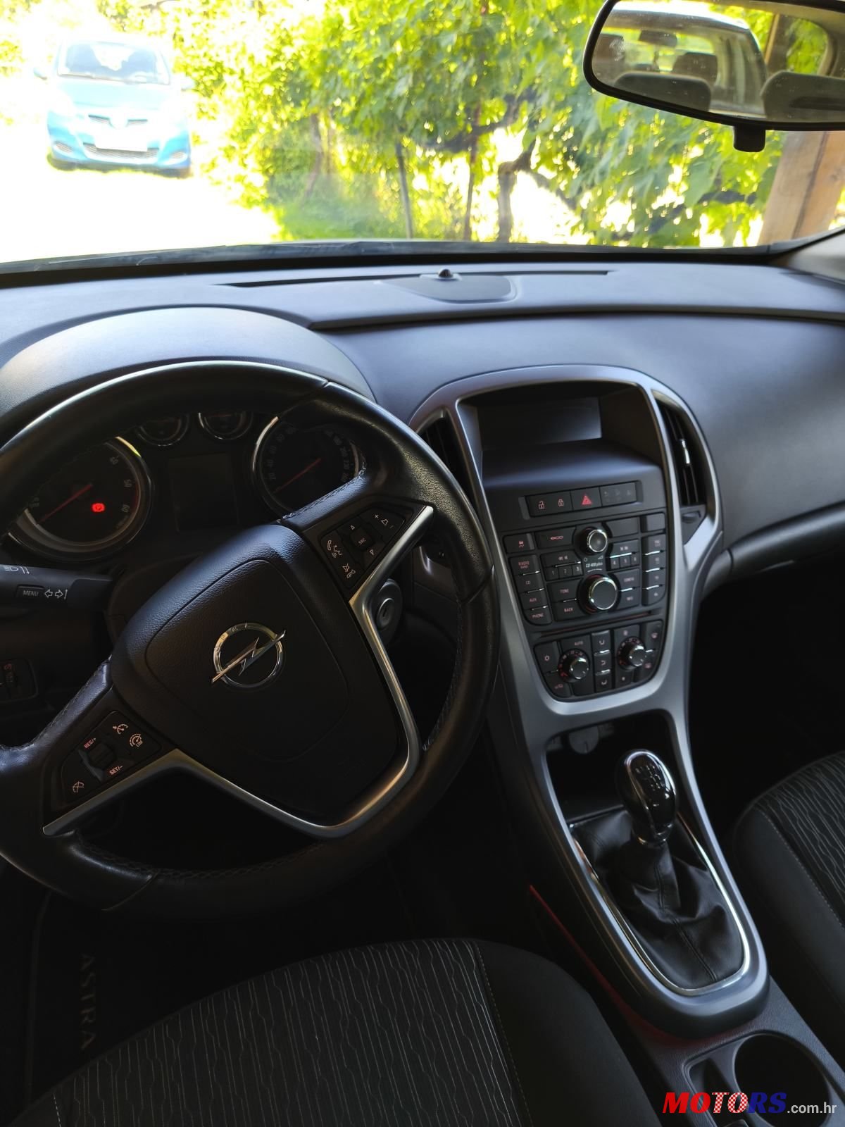 2015' Opel Astra Karavan photo #3